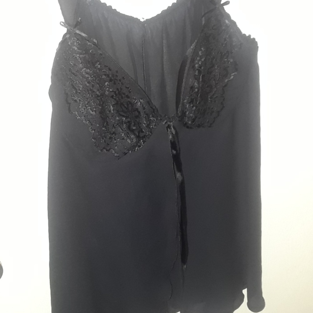Lingerie top and robe